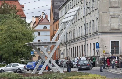 DreqX - Wrocław, pomnik wizyty Bronisława Komorowskiego w Japonii.
#wroclaw #heheszk...