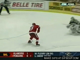 n.....n - #hokej #gif #nhl #daciuk #sport #karny 

Pawieł Daciuk i jeszcze ten sam de...