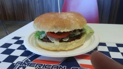 Slowbro - Beka z hejterów bóldupiących o 16 cebulionów za #burger który ma chyba pół ...