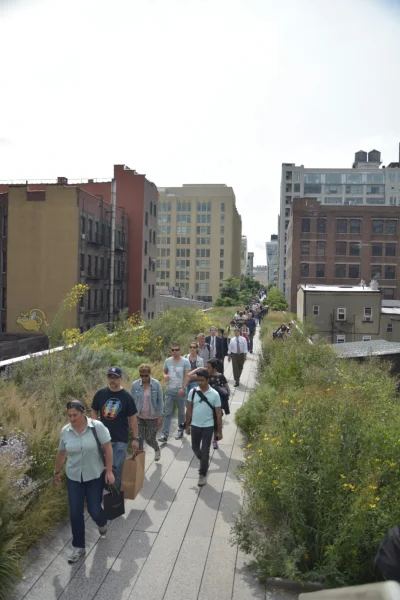enzojabol - Highline naprawdę zachwyca. Doskonale przemyślana przestrzeń w centrum mi...