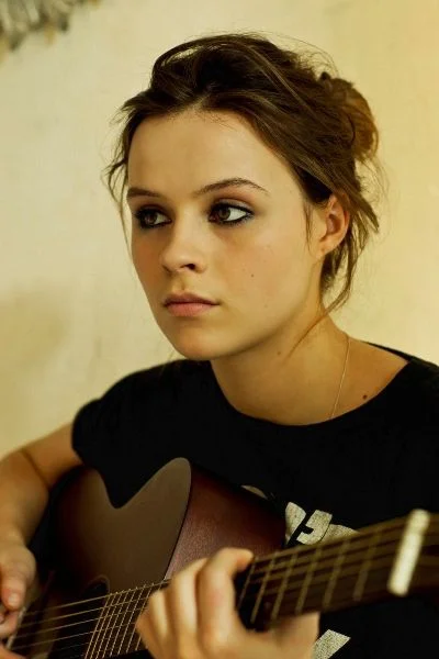 a.....s - #kobietyzgitarami

Gabrielle Aplin