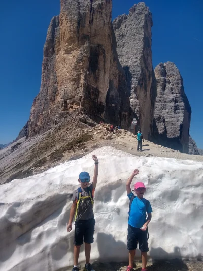 mucher - Jakby wam było gorąco, to w Dolomitach pod Tre Cime tyle śniegu na**ło. Fajn...