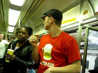 1.....9 - Rickroll w metrze :lenny:

#rickroll #beatbox #humor #heheszki #pewniebyloa...