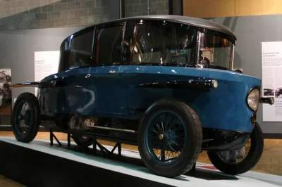 yolantarutowicz - Niektóre auta mimo upływy niemal 100 lat wciąż wyglądają świeżo.

...