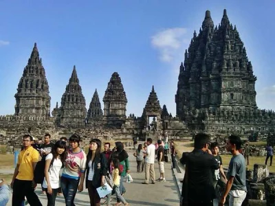 w.....a - @PaddyS: Jedź do świątyni Borobudur albo Prambanan na Jawie. Ostatnio dwie ...