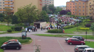 traceur07 - a u mnie otoczyli flagami śmietnik, zaczęli przed nim klękać i chyba tera...