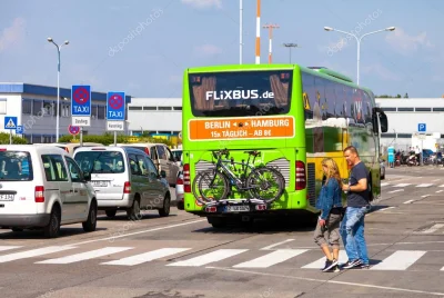 piotrekkk2 - @Cripex: flixbus na wielu trasach też jeździ z uchwytami na rowery