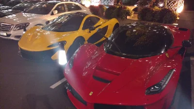 Makaroon - @Makaroon: #carboners #londyn #ferrari 

Parking pod Dorchester Hotel w ...