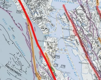 pm85 - @Andrew5252: Zgadza się. Uskok San Andreas przebiega ok. 10 km na zachód od ce...