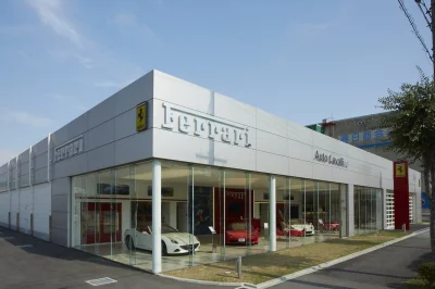 Karolekqqqq - Salon Ferrari nawiedzony przez tajfun - 9 milionów dolarów strat
W Sin...