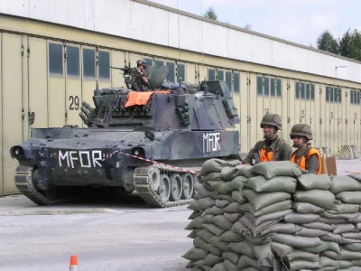 BaronAlvon_PuciPusia - @loczo: Na początku Rechenstellenpanzer M-109 - pojazd dowodze...