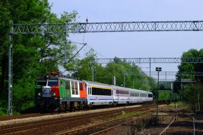 niemiec - W czasie Euro2012 PKP Intercity okleiło swoje lokomotywy w barwy narodowe k...
