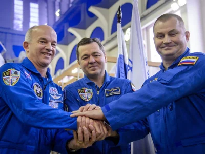 crab_nebula - Jeff Williams z #NASA oraz Oleg Skripochka i Alexey Ovchinin z #roskosm...