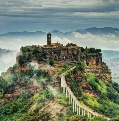 Pani_Asia - Civita di Bagnoregio! Umierające miasto?

Bagnoregio jest zlokalizowane...