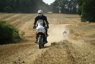 szafura - Okolice Bornego Sulinowa :)
#motocykle #poznan #supertenere