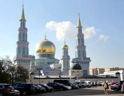 pazn - @Eanonimowe: Wybudował im największy meczet w Europie