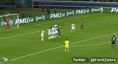 sweteer - #pilkanozna #gif