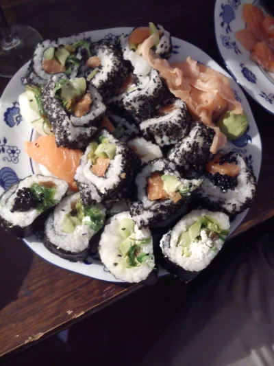 f.....e - Jako ,że z @diabelskie_nasienie zrobiliśmy sushi po raz pierwszy to Wam pok...