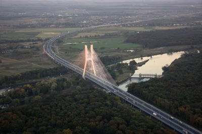 Kotke - Nie jestem specjalistą, więc się wypowiem.
Wybudowanie Mostu Rędzińskiego we...