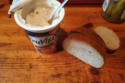 janusz_pol - Śniadanie 

Oto mój ulubiony jogurt FruVita o smaku pieczonego jabłka ...