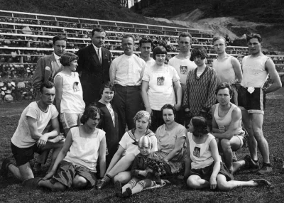 szczebrzeszyn09 - Drużyna Akademickiego Związku Sportowego Wilno 1927r

#kresyinfo ...