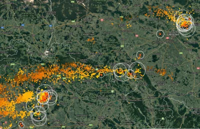 k.....r - Wygląda na to, że potężny #Wroclaw będzie brany na dwa baty. #burza