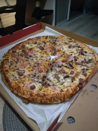 histaminapusz - Komu piccuni? 

#jedzenie #pizza #jedzzwykopem