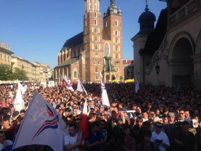 Serail - #korwin właśnie poinformował, że w Krakowie na wiecu obecnych było 8 tys. os...