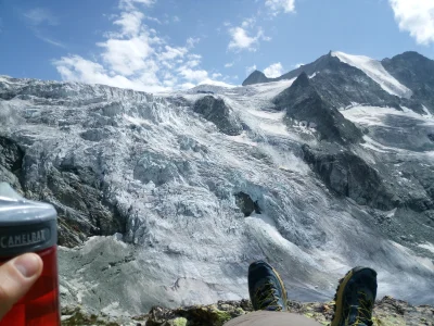 manedhel - Poranek przy lodowcu Moiry w Val d'Anniviers na 2825 m. Idealna wysokość p...