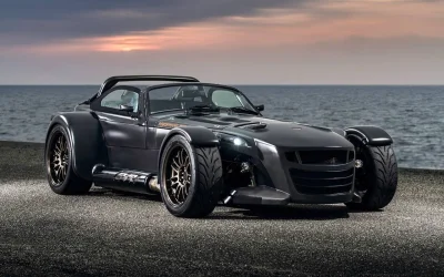 d.....4 - 2015 Donkervoort D8 GTO Bare Naked Carbon Edition

www.seriouswheels.com

#...