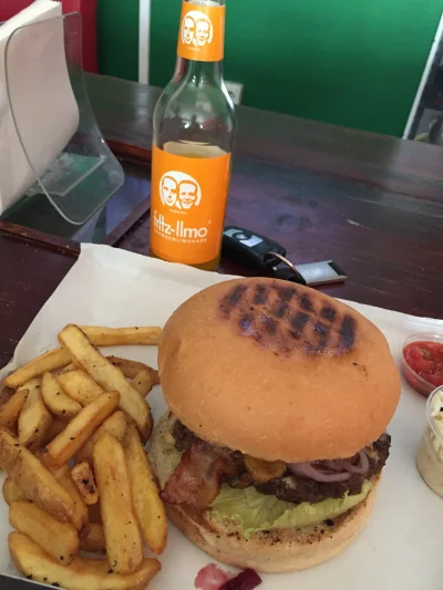 foltino - Dzisiejszy lunch, Barn Burger, 26 zł.

#pornfood #burger