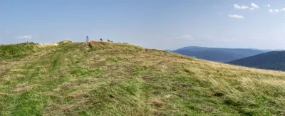 Fafrocel - > "...zauważyć można nawet Bieszczady..."

Bieszczady rzut beretem obok,...