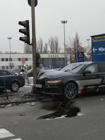 KalaFFior - ktoś miał dziś wyjątkowo kiepski dzień

ciekawe czy to była jazda próbn...