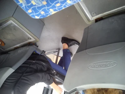 s.....k - Jak mozna byc facetem i ubrać sie w ten sposób?!



##!$%@? #autobus #hipst...