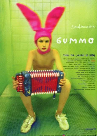 m.....3 - Gummo

Film, który muszę obejrzeć przynajmniej raz w roku. 
Sam nie wiem...