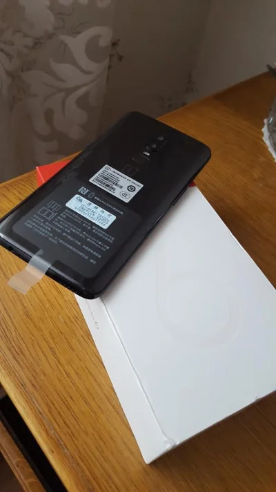 mmenelica - Wczoraj dostałem mojego OnePlusa 6 6/64 Mirror Black z #gearbest
Zamówio...