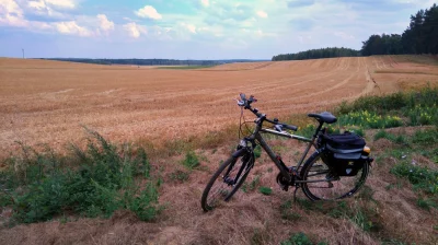 88mph - 285083 - 34 = 285049

Niby fajna pogoda na kręcenie pedałami, ale od połowy...