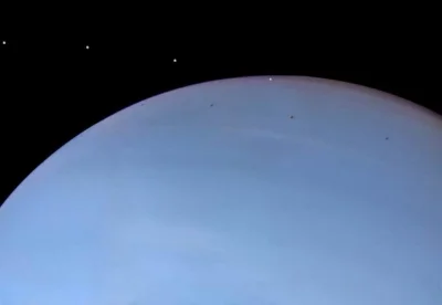 s.....w - Despina - maleńki, nieregularny księżyc Neptuna, mierzący około 148km średn...