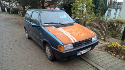Lysy88 - @TypowyPolskiFaszysta: Fiat Uno 1.5 i.e.sx z 1991 roku
Samochód jest do rem...
