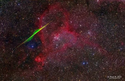 Al_Ganonim - Tak wygląda ślad po meteoroidzie, który lecąc przez atmosferę Ziemi kręc...