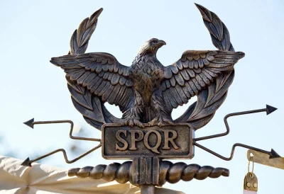 IMPERIUMROMANUM - ORZEŁ – SYMBOL RZYMU

W Rzymie często ukazywano symbol Rzymu – or...