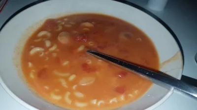 fineee - #gotujzwykopem #foodporn #jedzenie

Dzisiaj na łobiod zupa pomidorowa z ma...