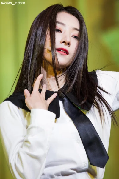 XKHYCCB2dX - #sua #dreamcatcher 
#koreanka