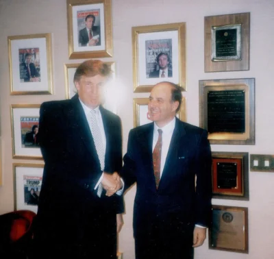 wert133 - Donald Trump ze swoim "kolegą" i partnerem biznesowym Adnanem Khashoggim w ...
