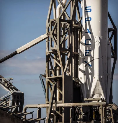 MarekAntoniuszGajusz - Kolejne zdjęcie Falcona czekającego na start od SpaceX

Przy...