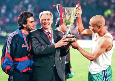 janusz-jojko - Mourinho, Robson i Ronaldo (ten prawilny) w 1997 roku
#barcelona #bar...