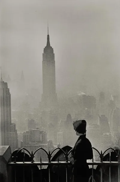 Lizus_Chytrus - > Elliot Erwitt, Empire State Building, New York City, 1955

[1314x...