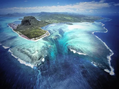 m.....8 - #ciekawostki #earthporn 



Podwodny wodospad na Mauritiusie.