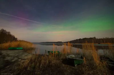 Nightscapespl - Niedzielna zorza polarna nad Jezieorem Kamionkowskim na północ od Tor...