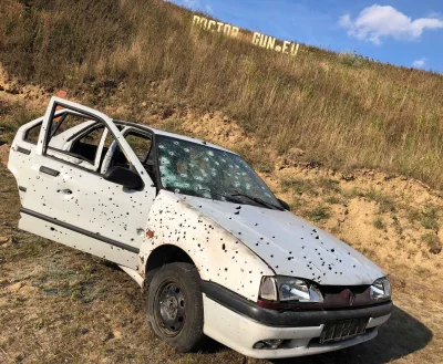 BrzydkiBurak - aAaAaAa sprzedam bezwypadkowe renault!!!1! udokumentowany niski przebi...